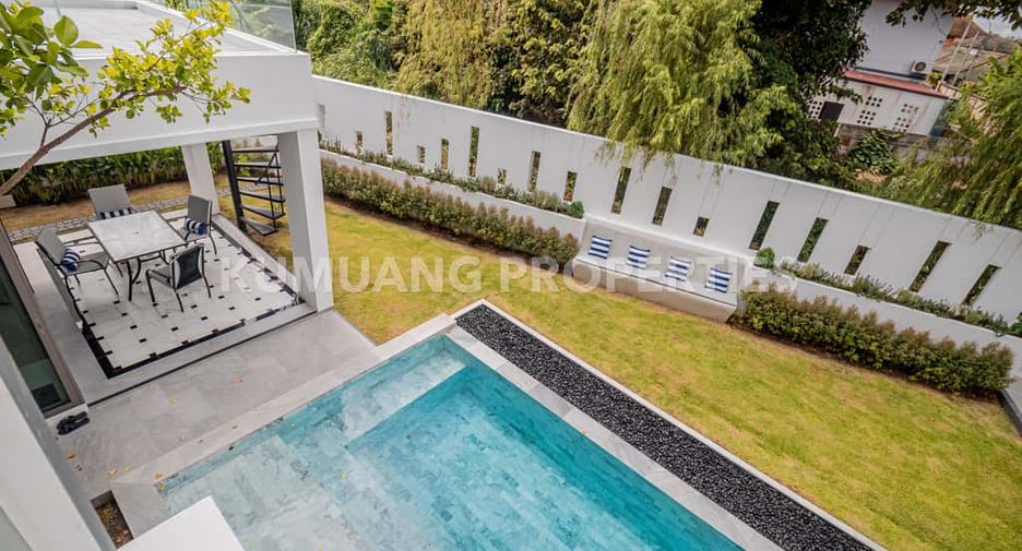 For rent 5 bedrooms house in Mueang Chiang Mai, Chiang Mai