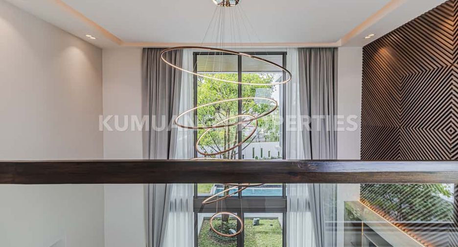 For rent 5 bedrooms house in Mueang Chiang Mai, Chiang Mai