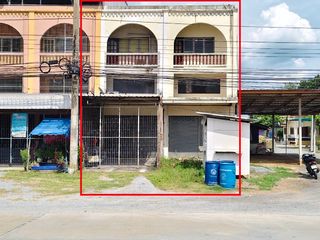 For sale retail Space 