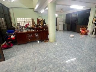 Local comercial en venta de 3 habitaciones en Bang Khun Thian, Bangkok