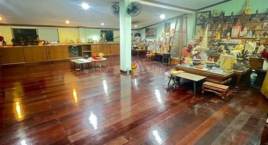 Local comercial en venta de 3 habitaciones en Bang Khun Thian, Bangkok