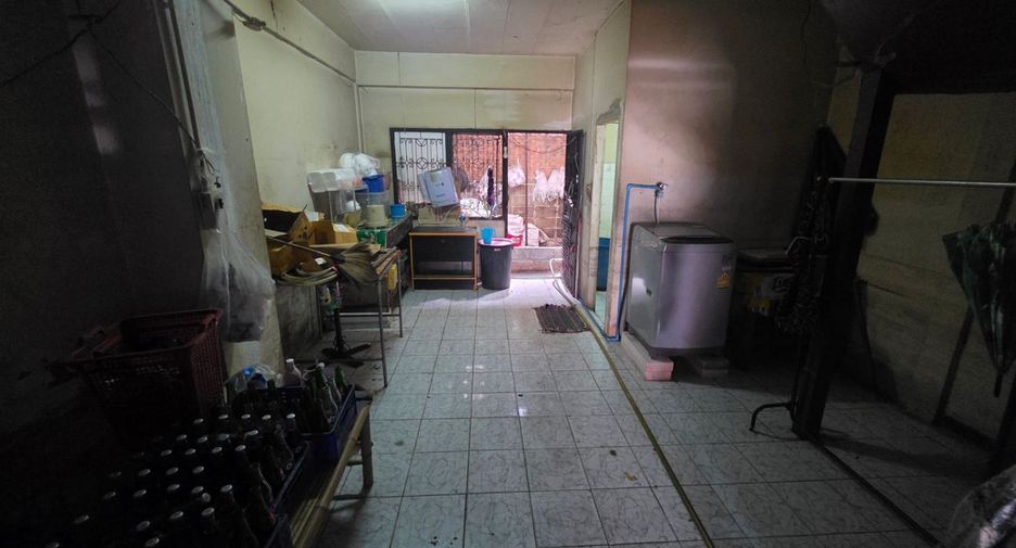 Reihenhaus zum Kauf mit 2 Zimmer in Bang Bua Thong, Nonthaburi