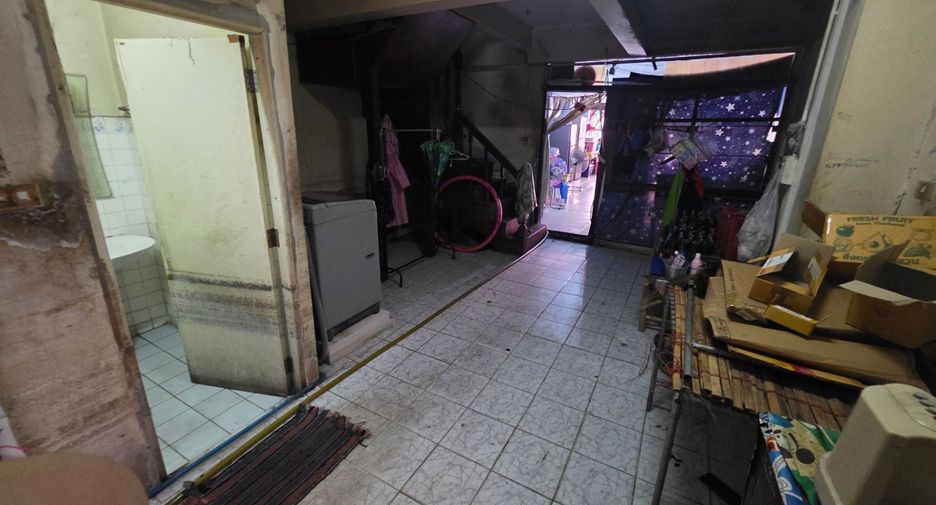 Reihenhaus zum Kauf mit 2 Zimmer in Bang Bua Thong, Nonthaburi