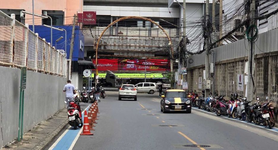 Reihenhaus zum Kauf mit 2 Zimmer in Bang Bua Thong, Nonthaburi