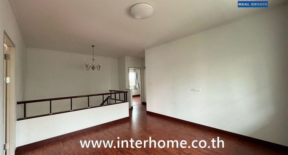 For sale 4 ベッドルーム house in Bang Phli, Samut Prakan
