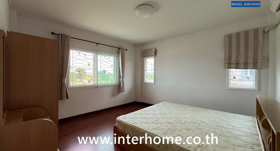 For sale 4 ベッドルーム house in Bang Phli, Samut Prakan