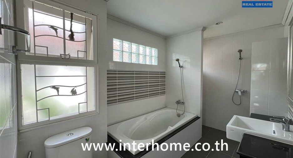 For sale 4 ベッドルーム house in Bang Phli, Samut Prakan