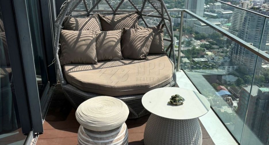 Condo en alquiler y en venta de 2 habitaciones en Khlong Toei, Bangkok