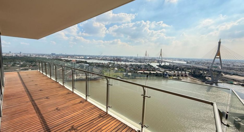 Condo en venta de 3 habitaciones en Yan Nawa, Bangkok