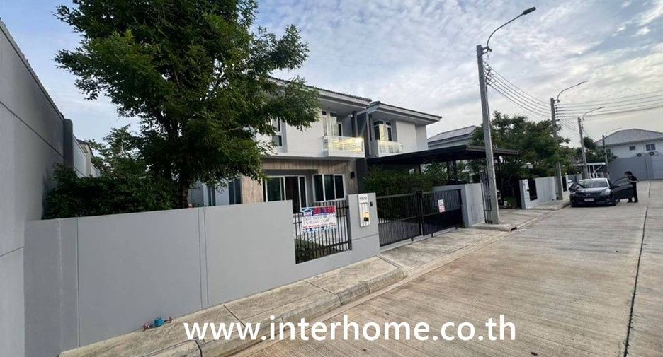 For sale 3 bedrooms house in Phra Samut Chedi, Samut Prakan