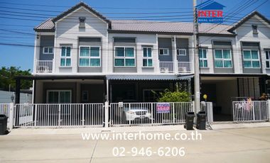 Casa adosada en venta de 3 habitaciones en Mueang Samut Prakan, Samut Prakan