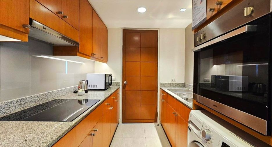 For rent 2 bedrooms serviced apartment in Sathon, Bangkok