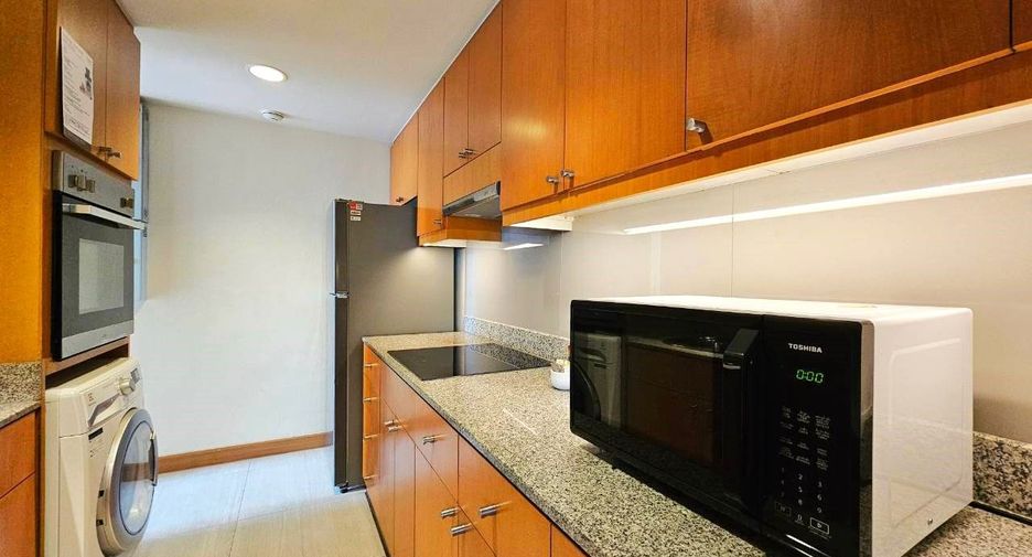 For rent 2 bedrooms serviced apartment in Sathon, Bangkok