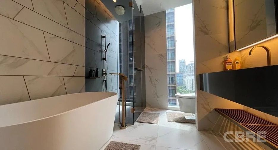 For sale 2 bedrooms condo in Khlong Toei, Bangkok
