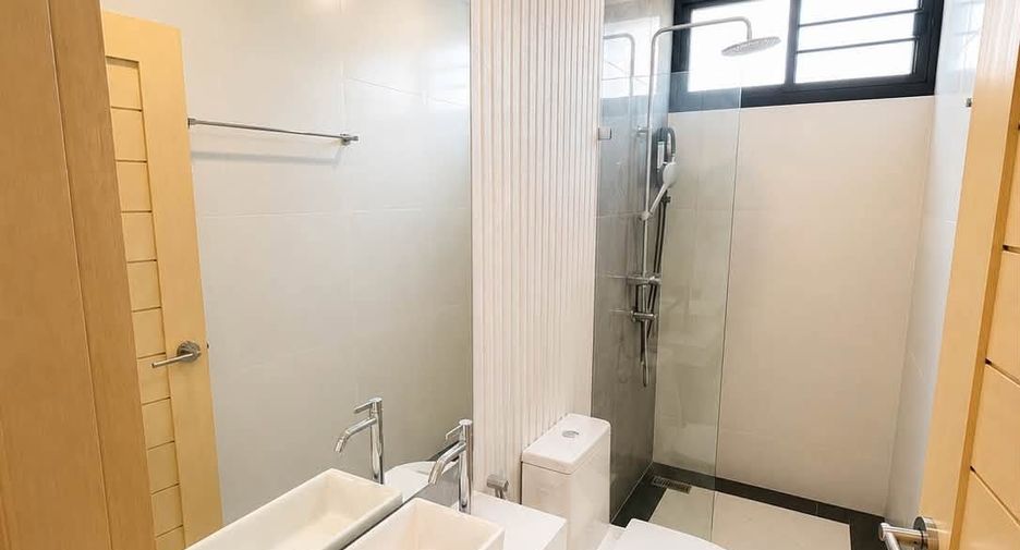 For rent 4 bedrooms villa in Hang Dong, Chiang Mai