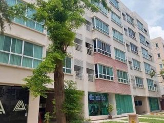 For sale 2 bedrooms condo in Wang Thonglang, Bangkok