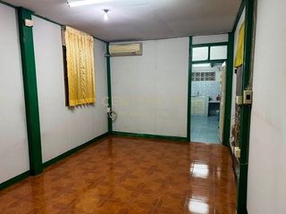 For rent 3 bedrooms house in Phaya Thai, Bangkok