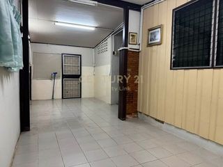 For rent 3 bedrooms house in Phaya Thai, Bangkok
