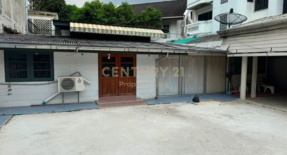 For rent 3 bedrooms house in Phaya Thai, Bangkok