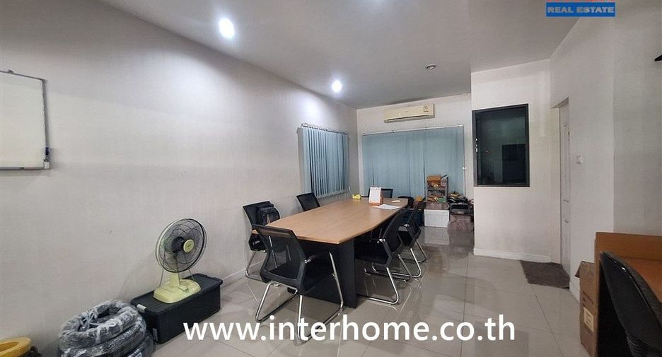 For sale 4 bedrooms townhouse in Prawet, Bangkok