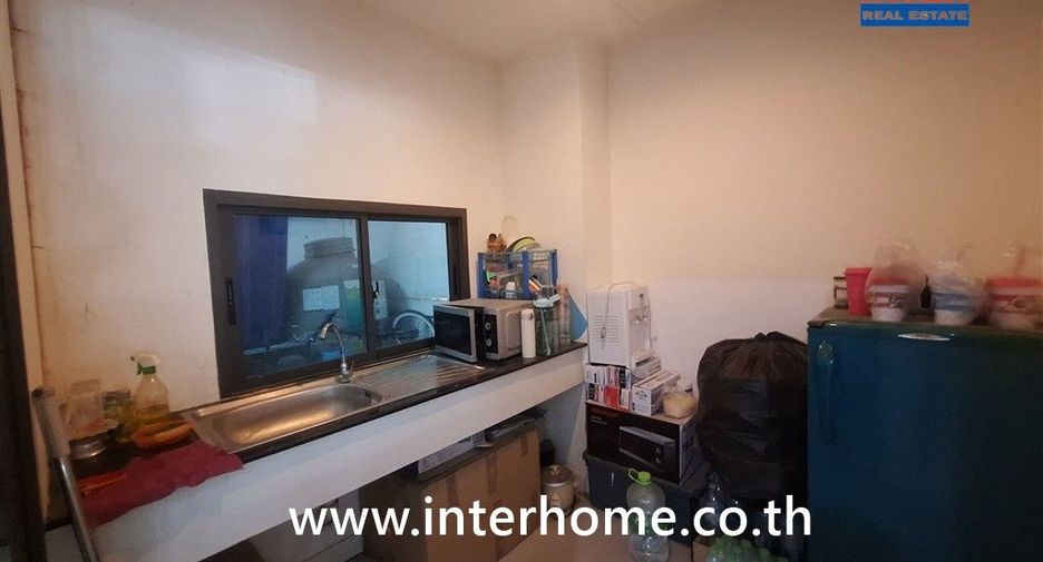 For sale 4 bedrooms townhouse in Prawet, Bangkok