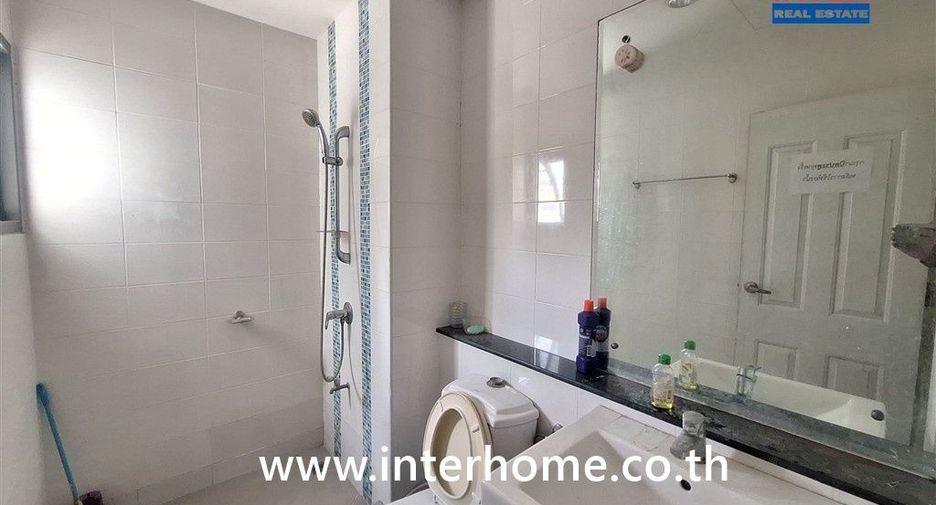 For sale 4 bedrooms townhouse in Prawet, Bangkok