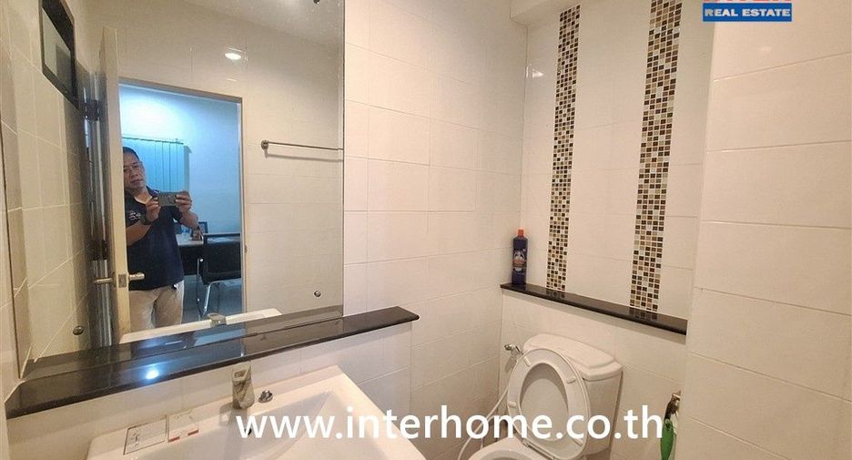 For sale 4 bedrooms townhouse in Prawet, Bangkok