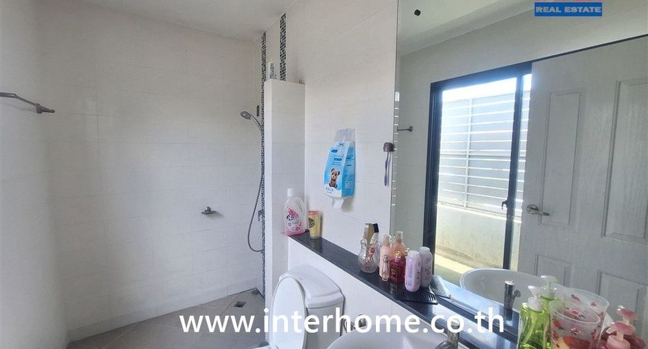 For sale 4 bedrooms townhouse in Prawet, Bangkok