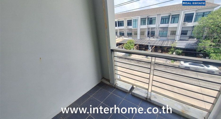 For sale 4 bedrooms townhouse in Prawet, Bangkok