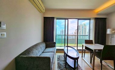 For rent and for sale 1 bed condo in Watthana, Bangkok