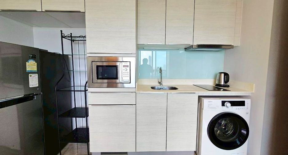 For rent and for sale 1 bed condo in Watthana, Bangkok