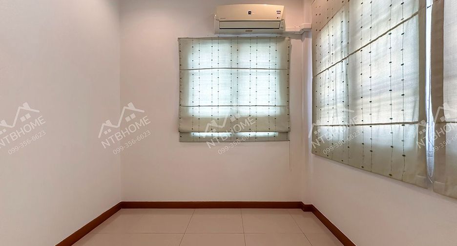 Casa adosada en venta de 4 habitaciones en Bang Kruai, Nonthaburi