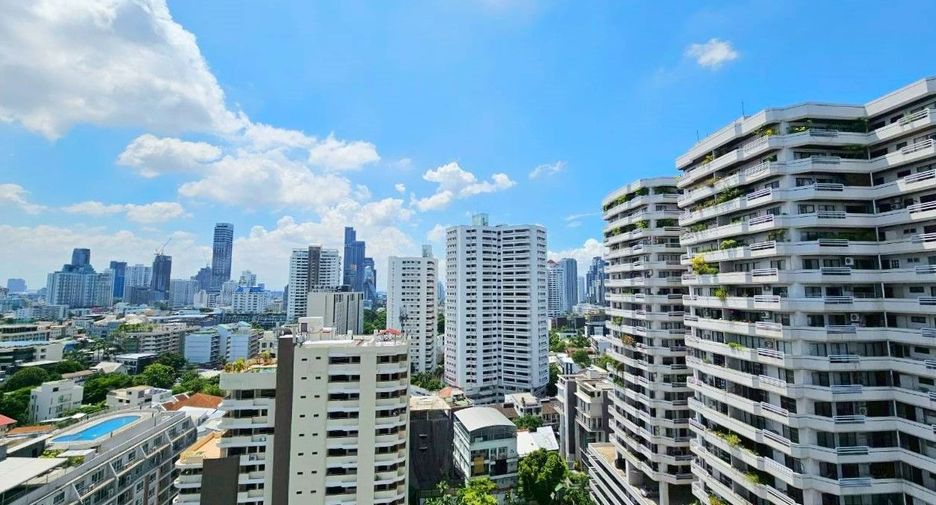 For rent and for sale 1 bed condo in Watthana, Bangkok