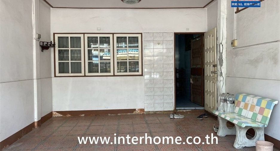 For sale 2 bedrooms townhouse in Bang Kapi, Bangkok