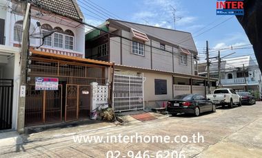 For sale 2 bedrooms townhouse in Bang Kapi, Bangkok
