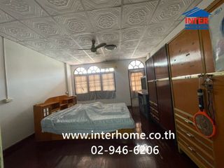 For sale 2 bedrooms townhouse in Bang Kapi, Bangkok