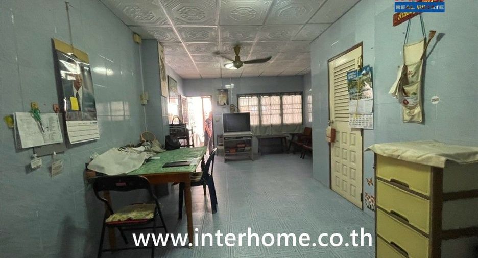 For sale 2 bedrooms townhouse in Bang Kapi, Bangkok
