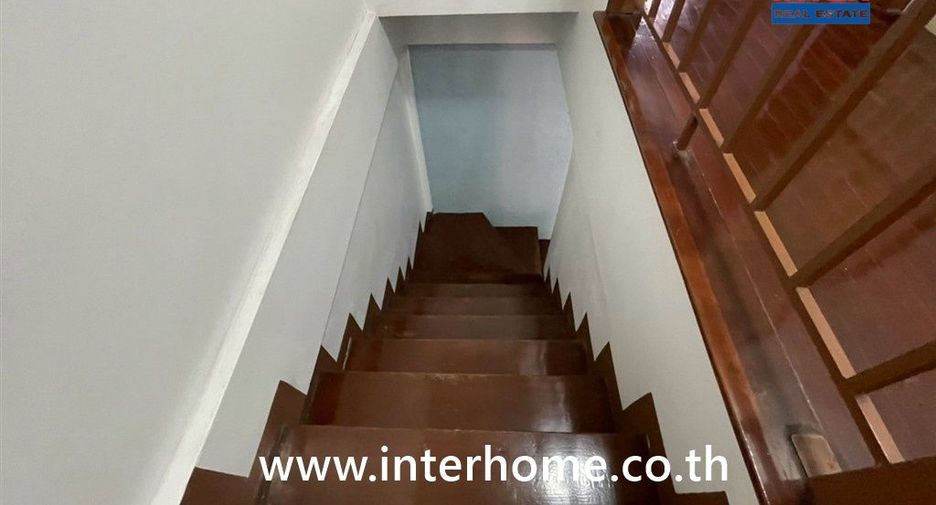 For sale 2 bedrooms townhouse in Bang Kapi, Bangkok