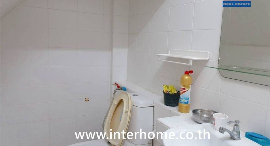 For sale 4 bedrooms townhouse in Bueng Kum, Bangkok
