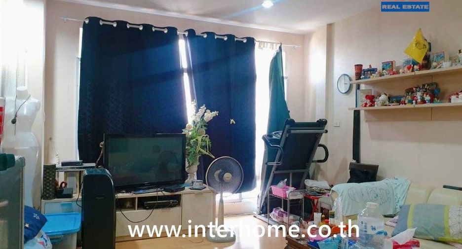 For sale 4 bedrooms townhouse in Bueng Kum, Bangkok