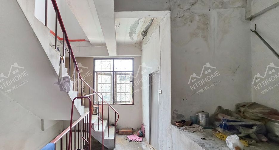 Local comercial en venta de 3 habitaciones 