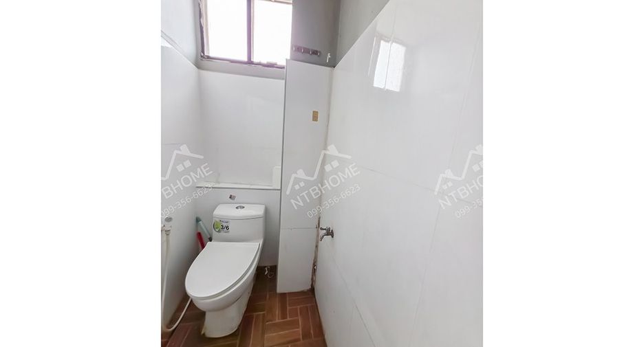 Local comercial en venta de 3 habitaciones 