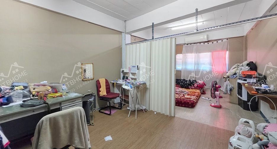Local comercial en venta de 3 habitaciones 