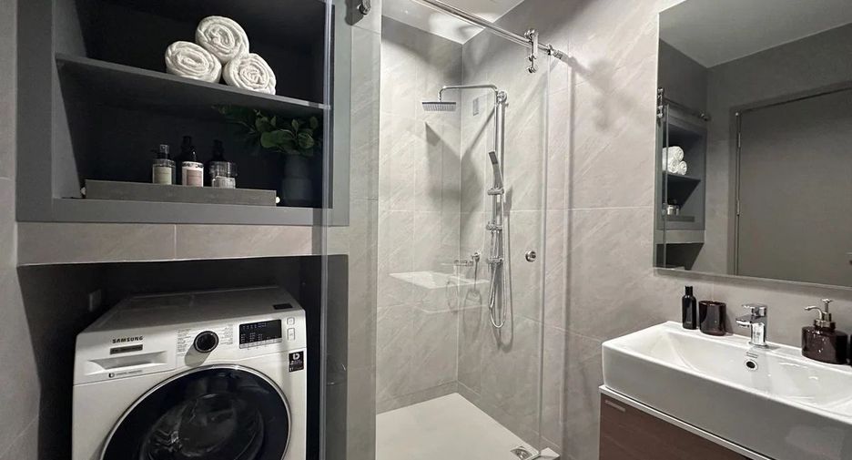 À vendre 1 chambre condo à Khlong Toei, Bangkok