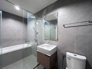 Condo en venta de 2 habitaciones en Khlong Toei, Bangkok