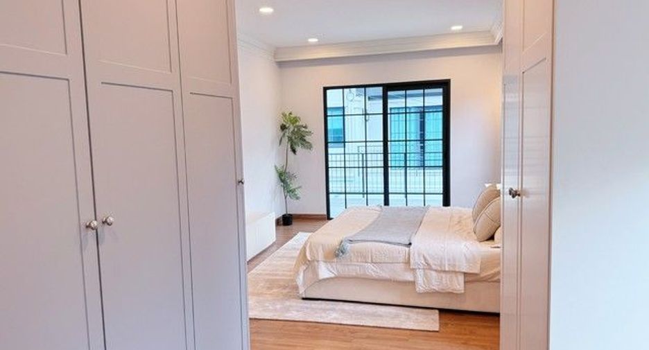 À louer 4 chambres maison à Bang Phli, Samut Prakan