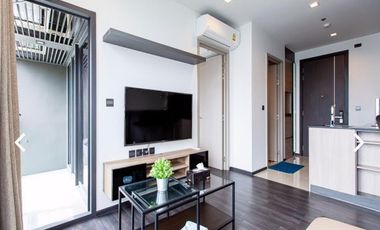 Condo en alquiler de 1 habitaciones en Huai Khwang, Bangkok