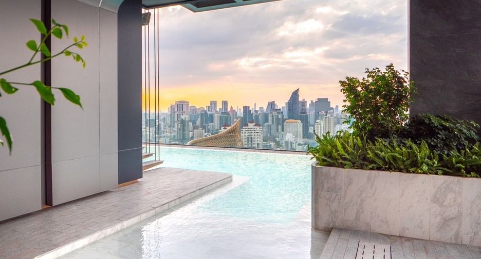For rent 2 ベッドルーム condo in Watthana, Bangkok