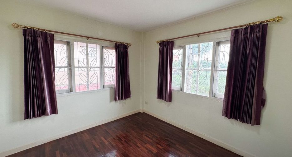 For sale 3 bedrooms house in Saphan Sung, Bangkok