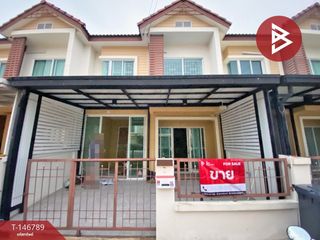 À vendre 3 chambres maison de ville à Lat Krabang, Bangkok